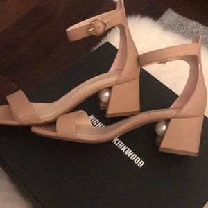 Nicholas Kirkwood BRAND NEW beige sandals w/pearls